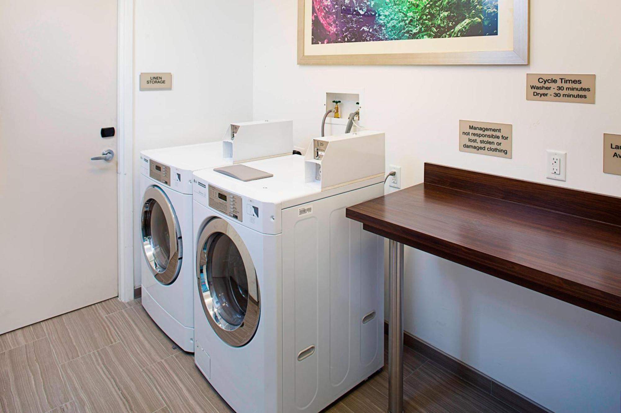 Springhill Suites By Marriott Carle Place Garden City Dış mekan fotoğraf